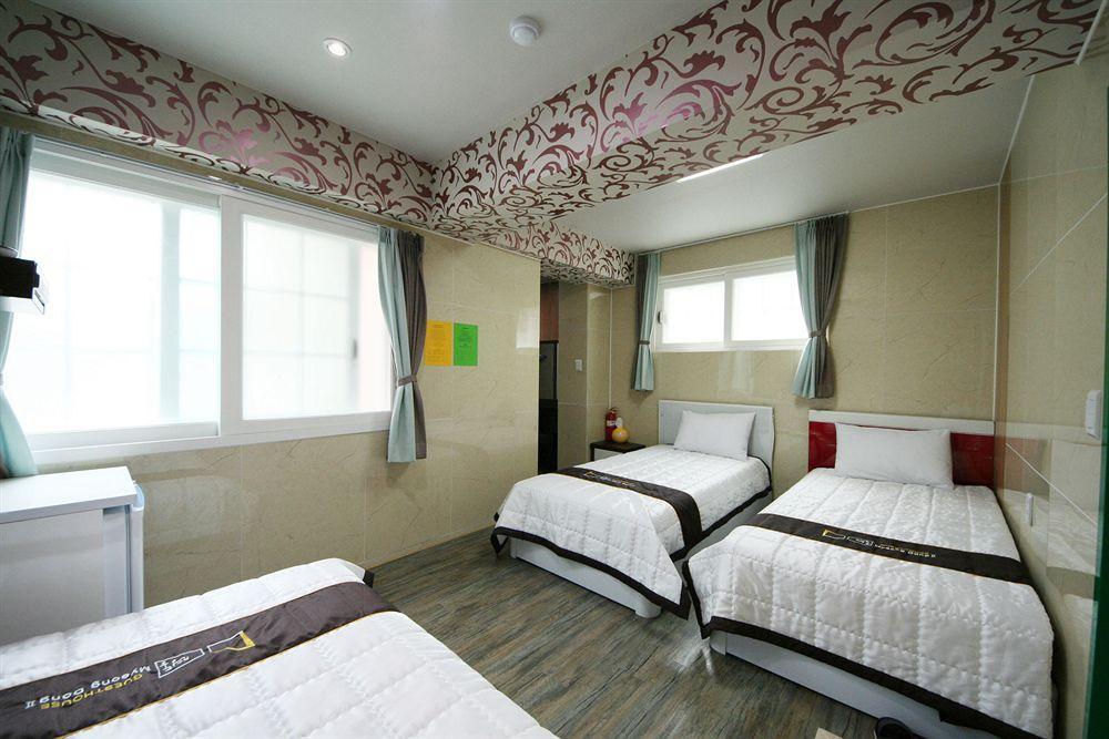 Guesthouse Myeongdong 2 Séoul Extérieur photo
