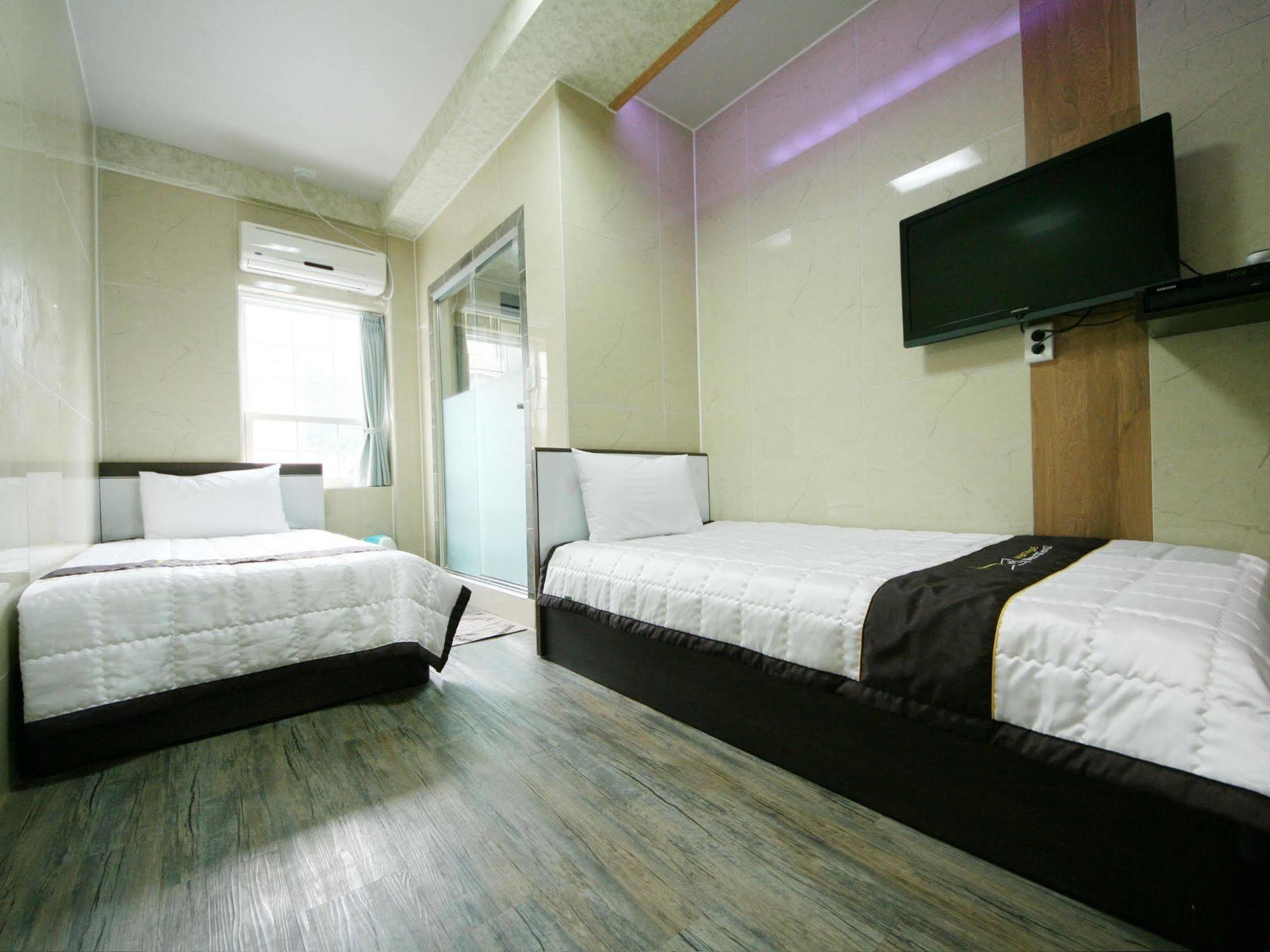 Guesthouse Myeongdong 2 Séoul Extérieur photo