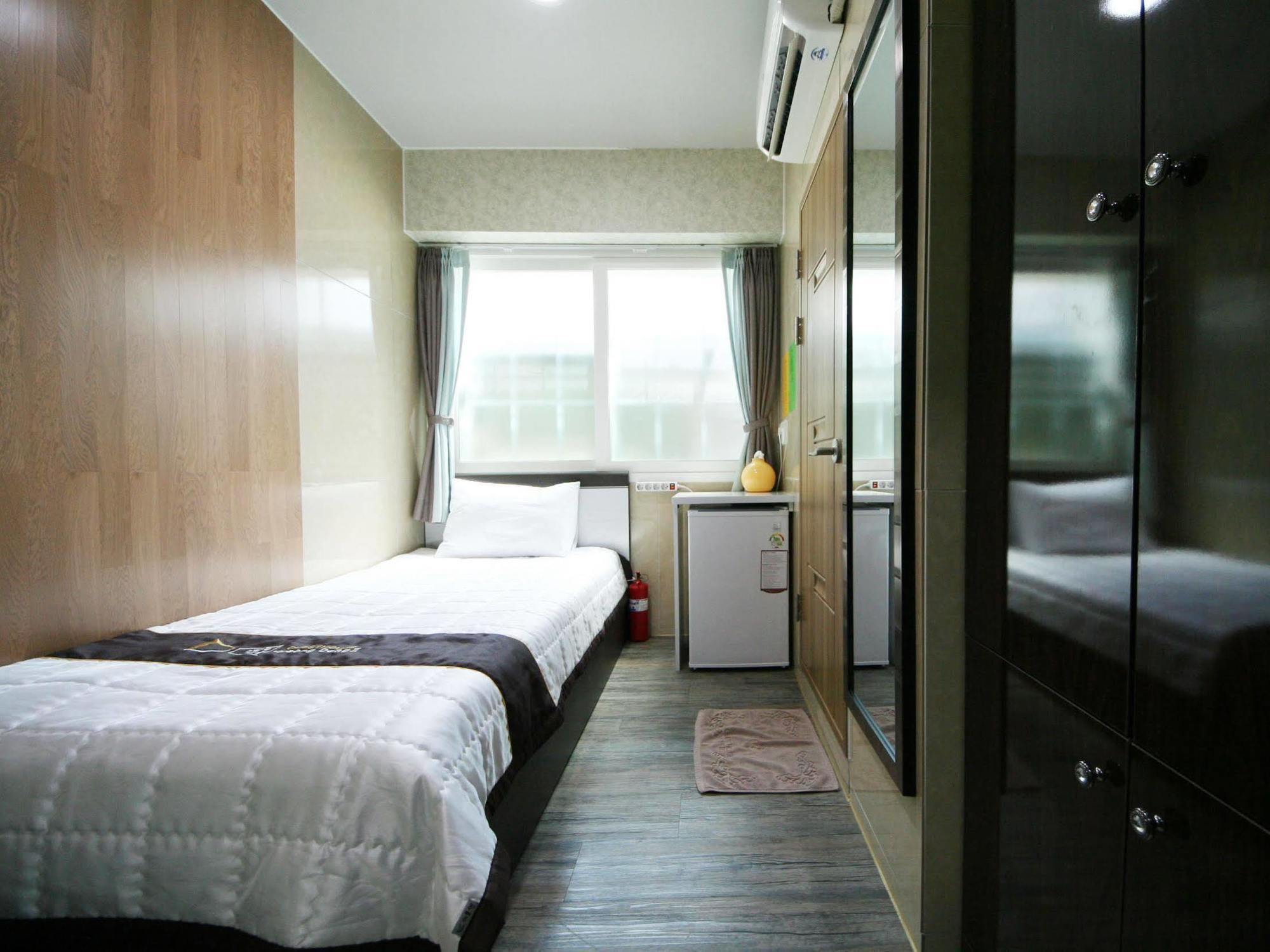 Guesthouse Myeongdong 2 Séoul Extérieur photo