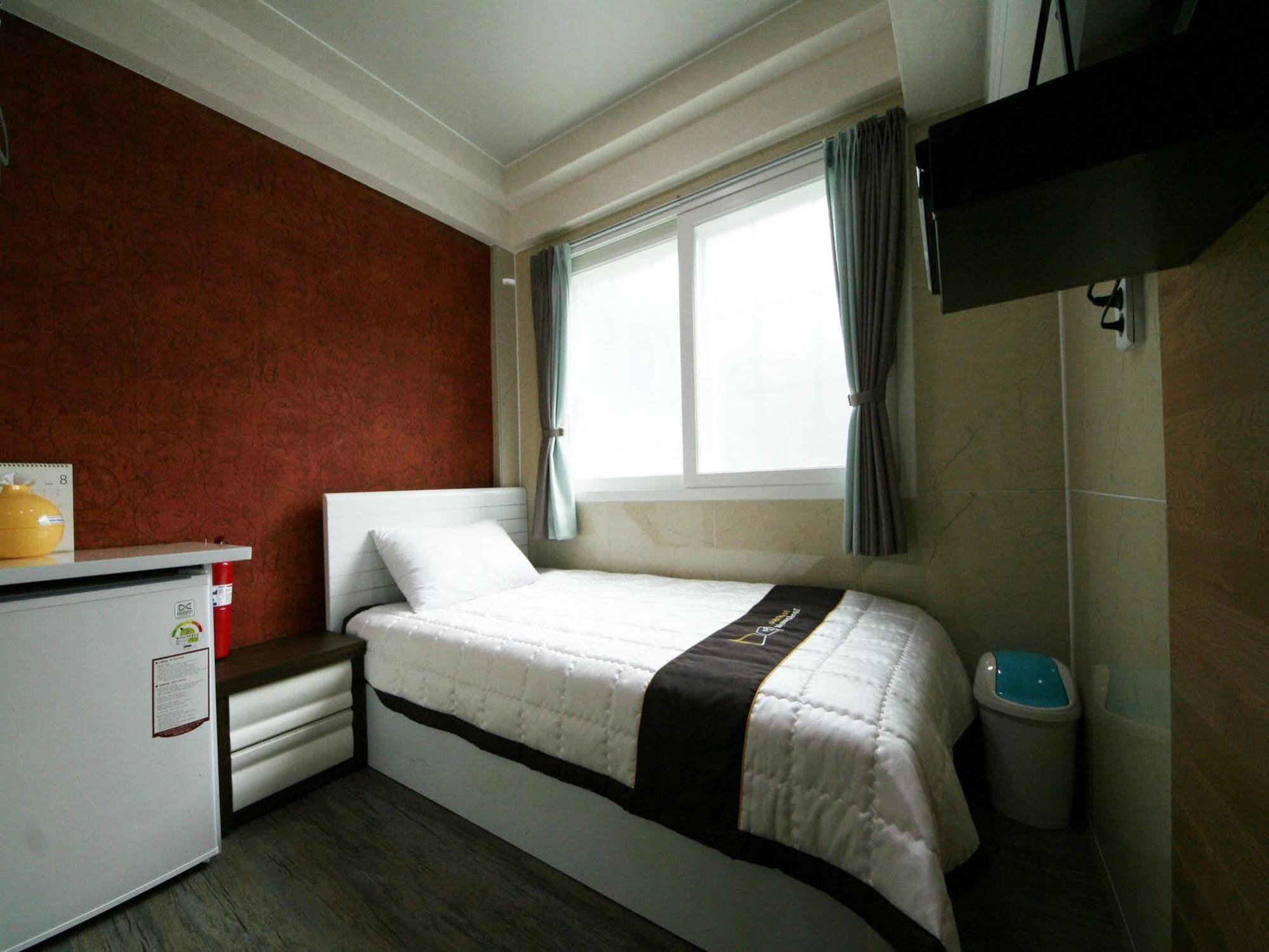 Guesthouse Myeongdong 2 Séoul Extérieur photo